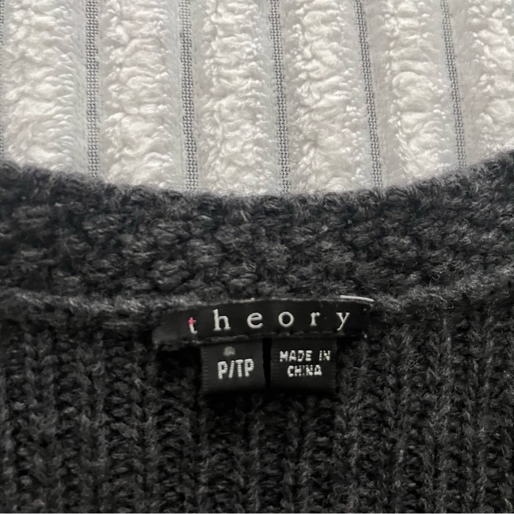 Theory Grey Long Sweater - Picture 6 of 9